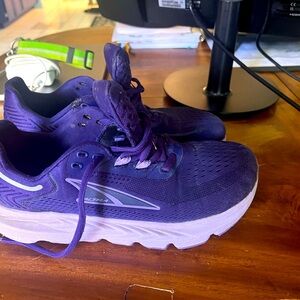 Altra Escalante 3 Women’s Size 10